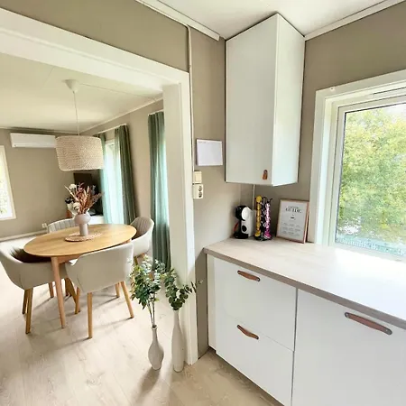 Apartment Cozy And Spacious *
